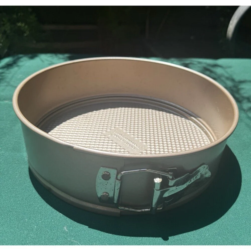David Burke Gourmet Pro Nonstick Springform Pan Champagne Gold 9.5